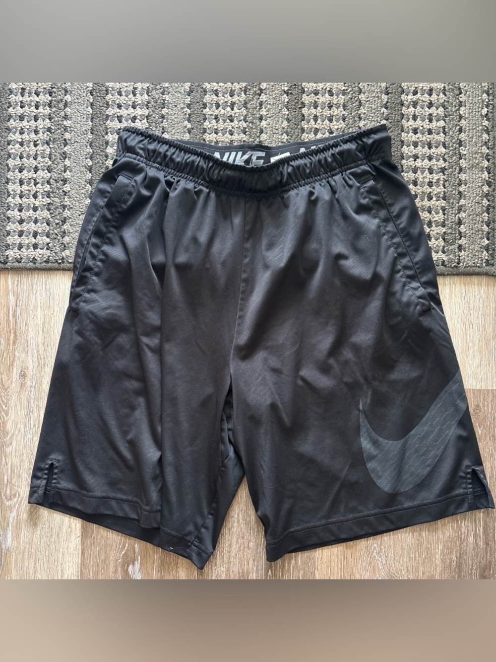 Nike Men’s Black Athletic Training Shorts with Subtle Swoosh